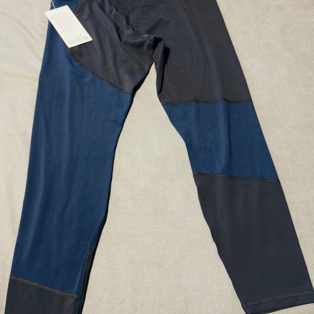 Lululemon - Nulu Colour Block High-Rise Tight 25" (Navy & black)